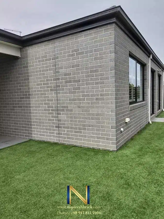 نمای ساختمان آجر طوسی + مصالح مکمل برای آجر طوسی 5 محوطه سازی با آجر طوسی